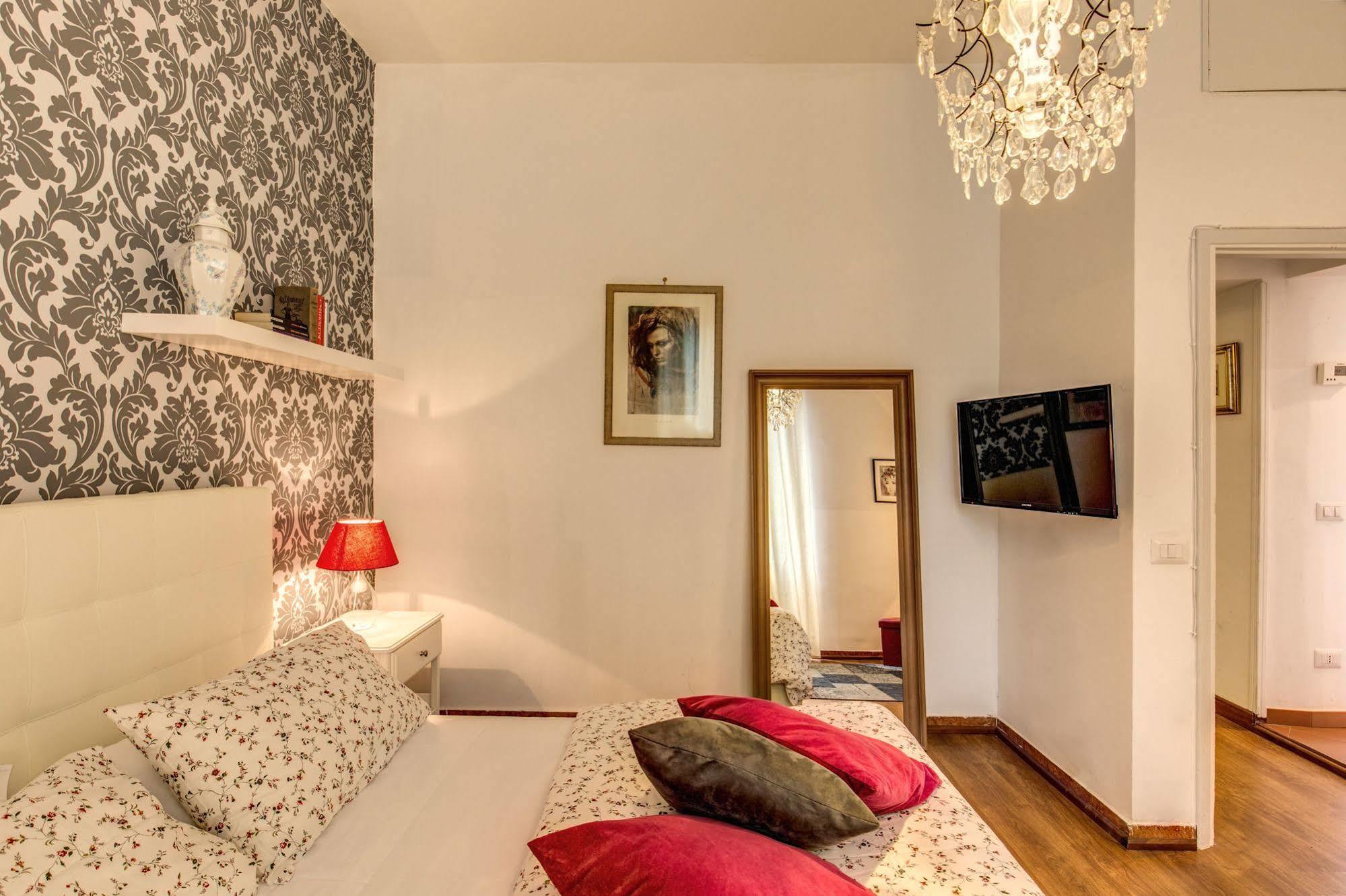Aweshomeitaly - Spagna Glamour Life Penthouse Roma Dış mekan fotoğraf